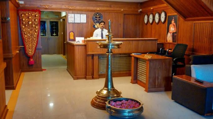 Hotel Doubloon Thiruvananthapuram Exterior photo