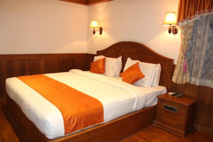 Hotel Doubloon Thiruvananthapuram Exterior photo